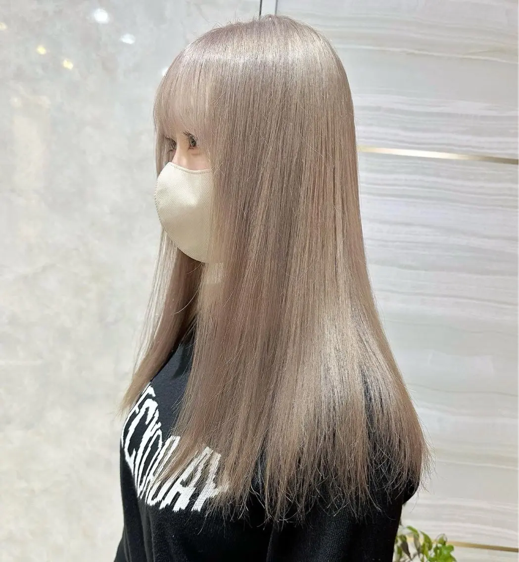 セミロング カラー パーマ ヘアアレンジ メンズ ヘアカラー トリートメント 🌱巴結生🌿グレー ジュ☁️ミルクティーのヘアスタイル