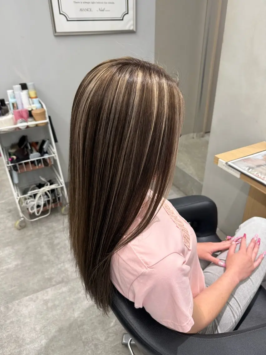 ロング カラー ブリーチ ハイライトカラー ハイライト カット ヘアカラー 巻ける髪質改善🫧ハ イライト/永田汰伊智のヘアスタイル