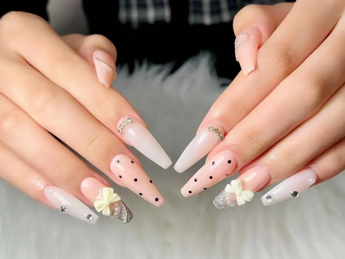 ネイル AURA NAIL 上前津のネイルデザイン