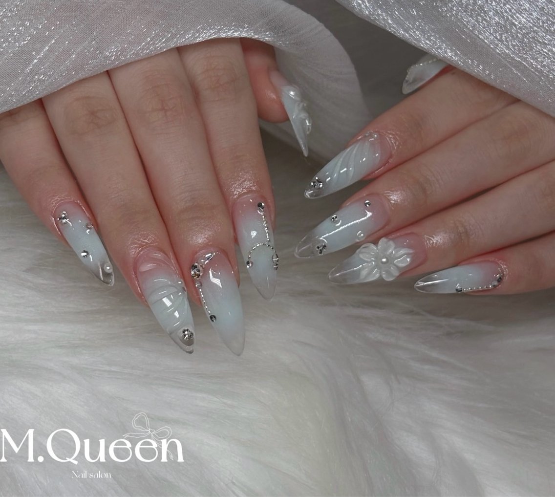 ネイル M.Queenネイル サロン天神今泉店のネイルデザイン