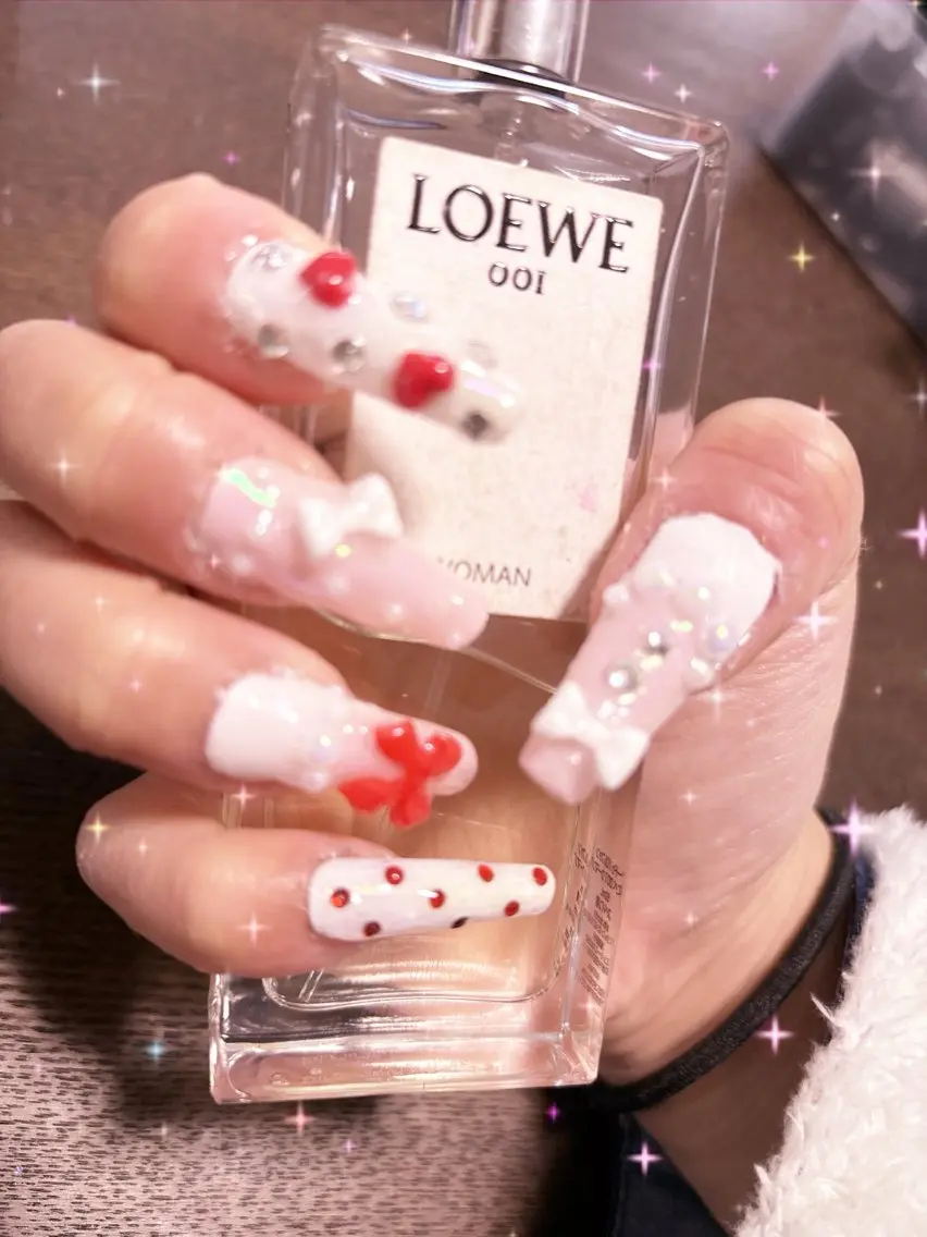 ネイル フレンチネイル ガーリー k CHIORIのネイルデザイン
