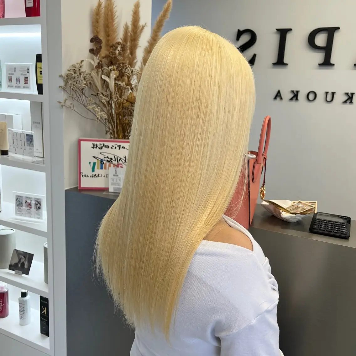カラー ブリーチ 抜きっぱなしブロンド ブロンド ハイトーンカラー ヘアカラー MOMOKA / Lapis今泉店のヘアスタイル