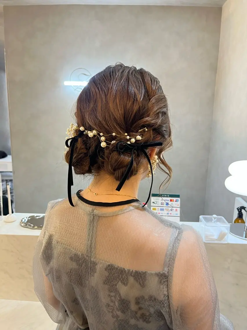 ミディアム ヘアアレンジ ヘアセット このか🕊️ベージュ /グレージュ/カットのヘアスタイル