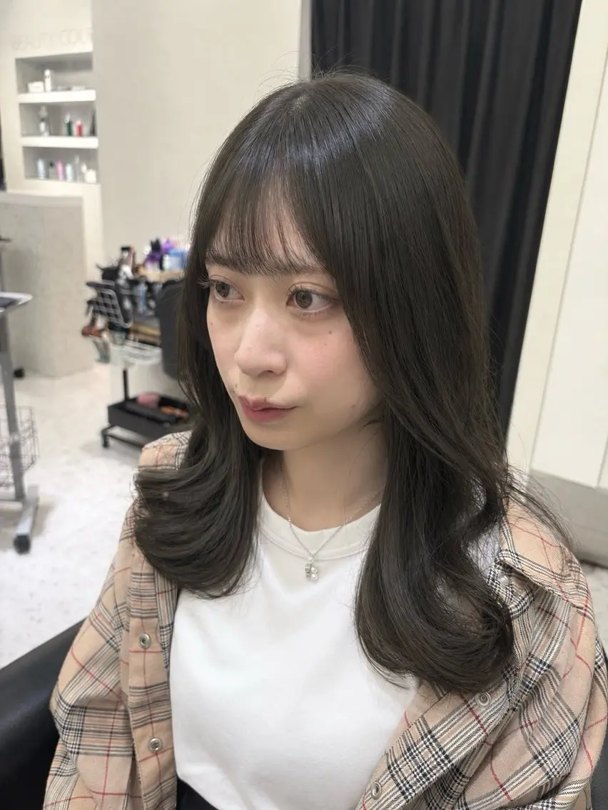 セミロング 山田 ひかりのヘアスタイル