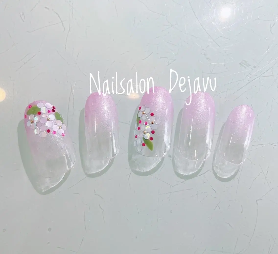 ネイル アートネイル フラワーネイル ジェルネイル グラデーション ハンドネイル Nailsalon Dejavuのネイルデザイン