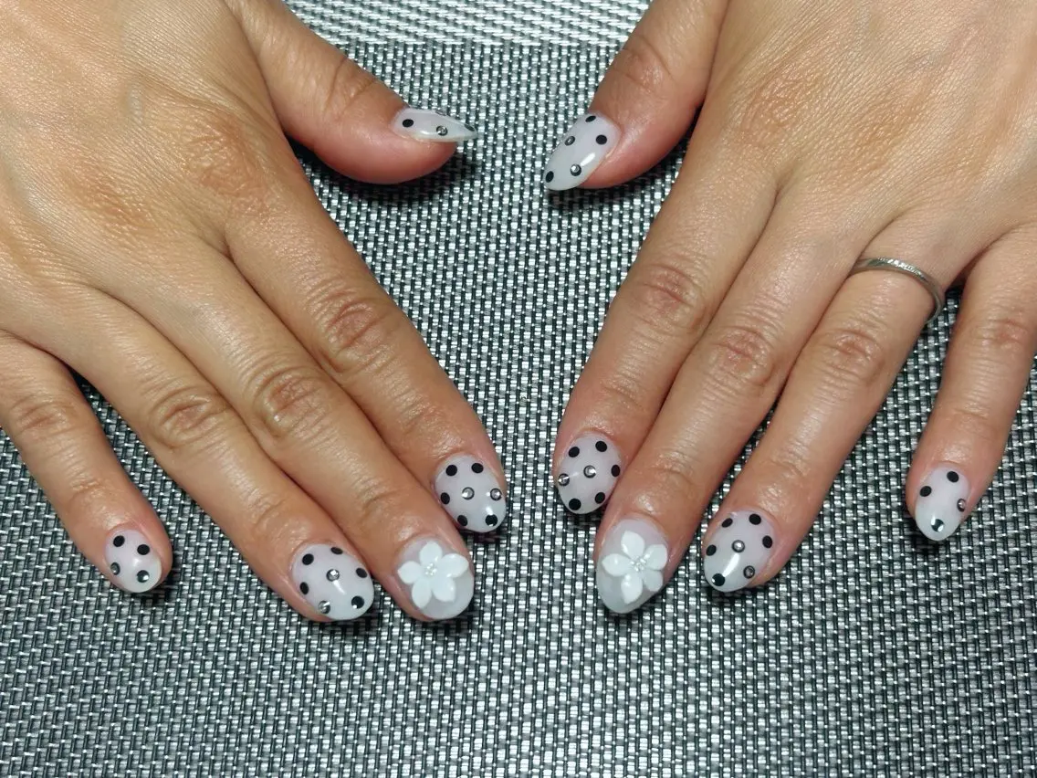 ネイル ブライダルネイル ハンドネイル i nailのネイルデザイン
