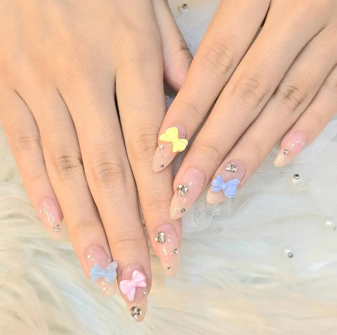ネイル リボン ハンドネイル KIREIE NAILSのネイルデザイン