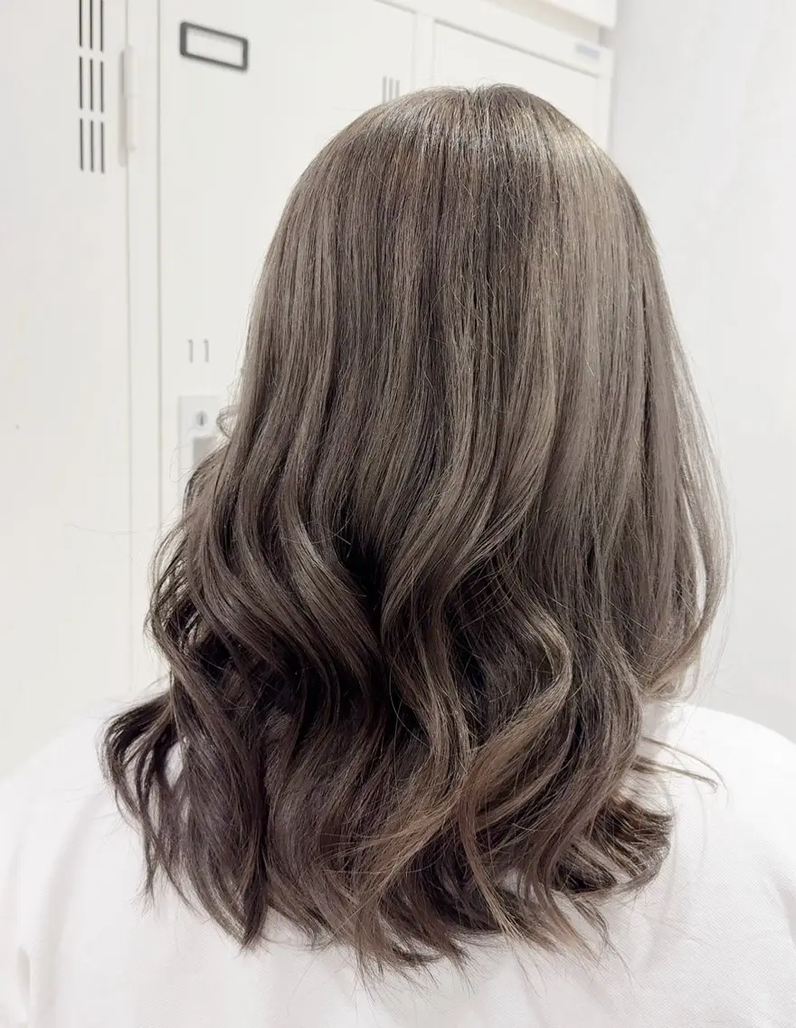 セミロング カラー ベージュカラー ヘーゼル ヘアカラー 🎀藤沢ハイトーン ららのヘアスタイル