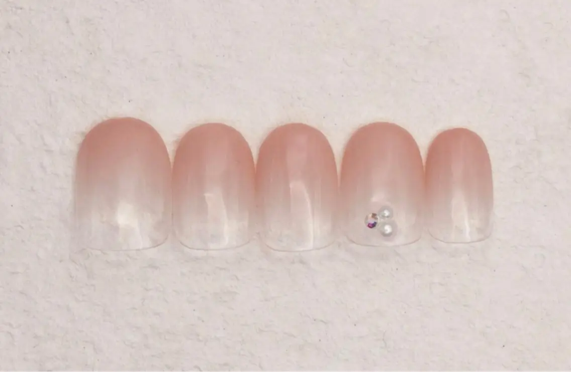 ネイル ゆら 練習生💅🏻のネイルデザイン