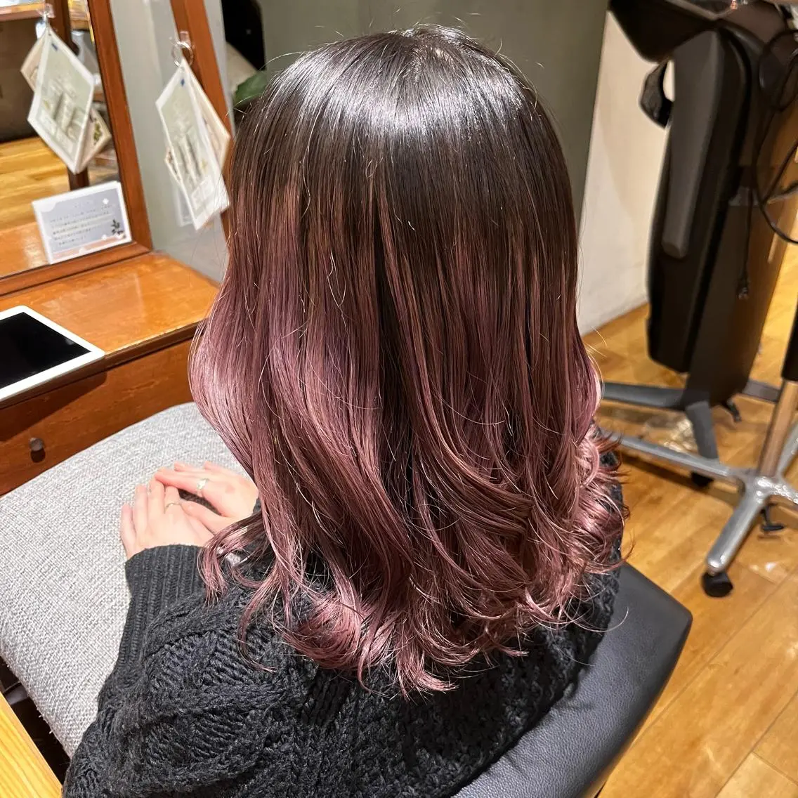 セミロング カラー ブリーチ ラベンダーカラー おくだ　りお /ハイトーンカラーのヘアスタイル