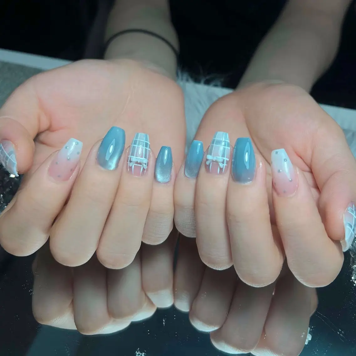 ネイル オーロラネイル 長さ出し フラッシュネイル フレンチネイル ジェルネイル ハンドネイル ハンドケア CiCi NailSalonのネイルデザイン