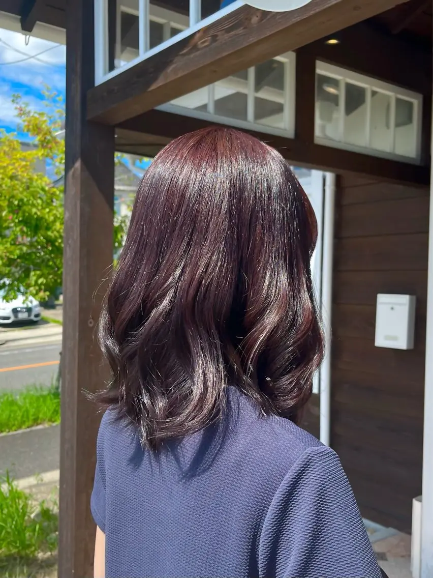 ミディアム カラー ピンクカラー ピンクパープル パープルカラー 野澤 優乃のヘアスタイル