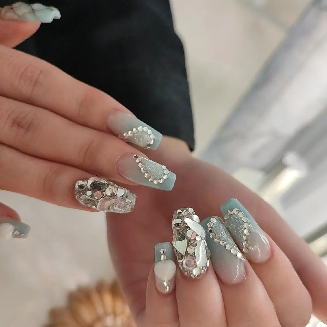 ネイル 成人式 ハンドネイル RUNWAY のネイルデザイン