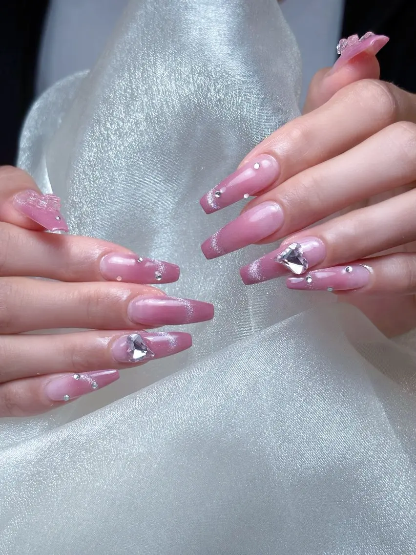 ネイル 里奈 Nailのマツエク・マツパデザイン