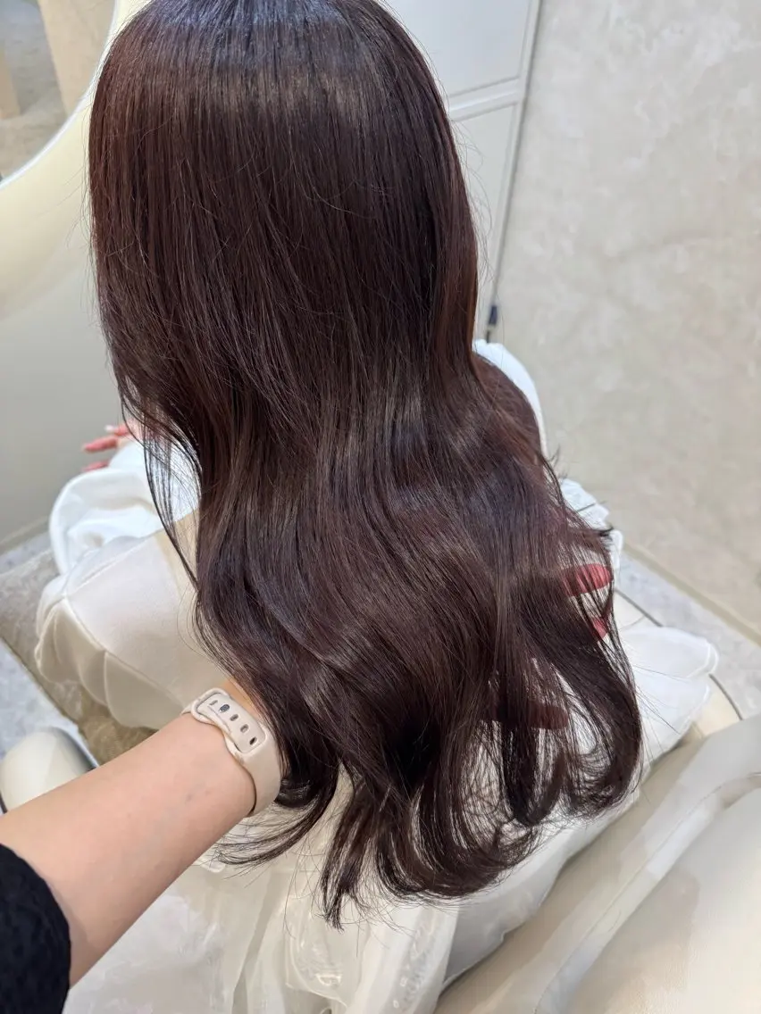 ロング カラー カット ヘアカラー トリートメント 片岡 由依のヘアスタイル