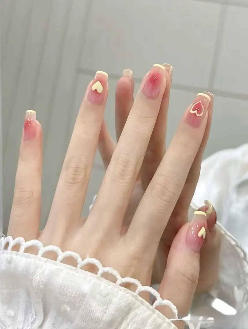 ネイル 長さ出し フレンチネイル グラデーション 卒業式 マグネットネイル MIHANA NAILのネイルデザイン