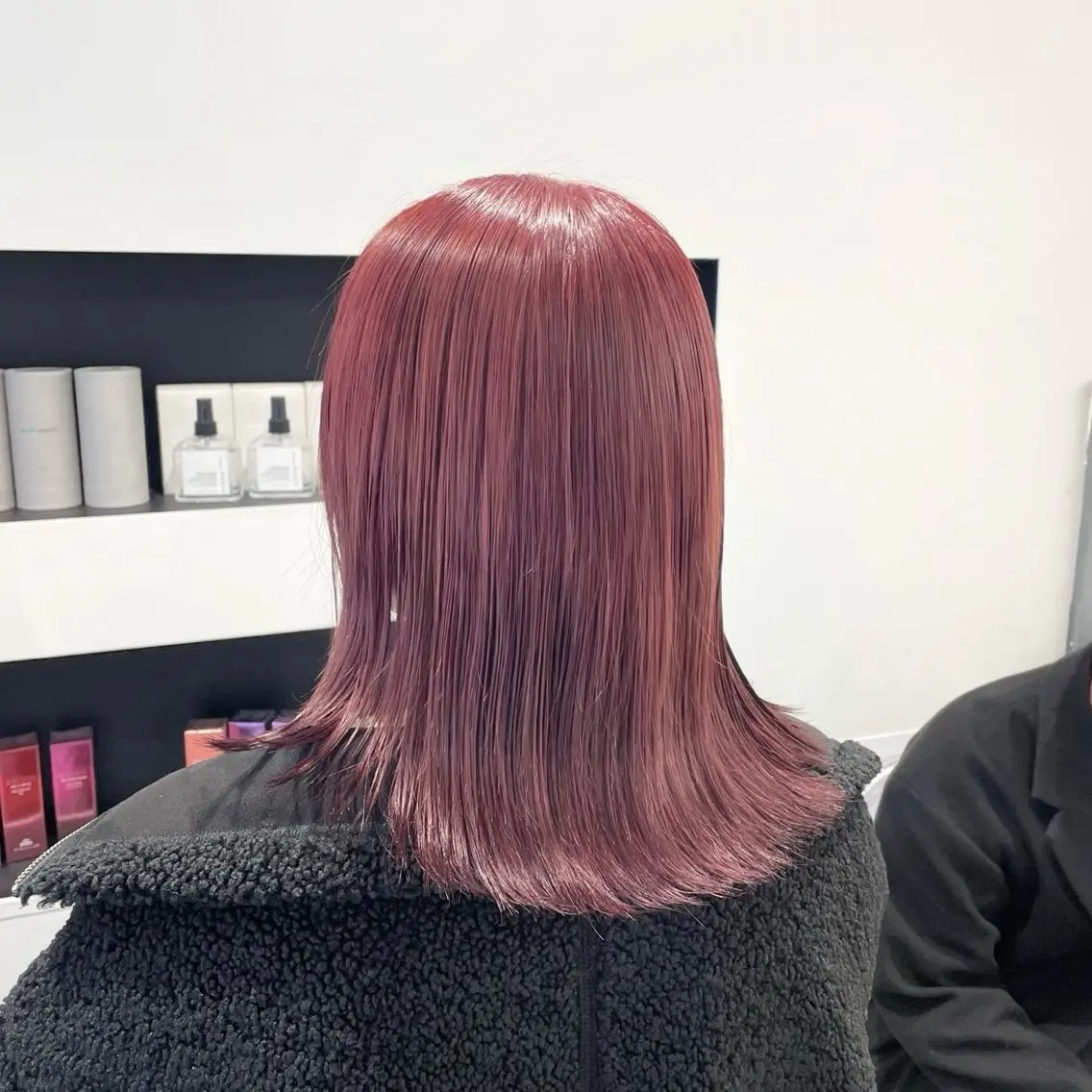 ミディアム カラー パーマ ヘアアレンジ メンズ カシス ピンクカラー トリートメント mona/ ストレートスタイル✨のヘアスタイル
