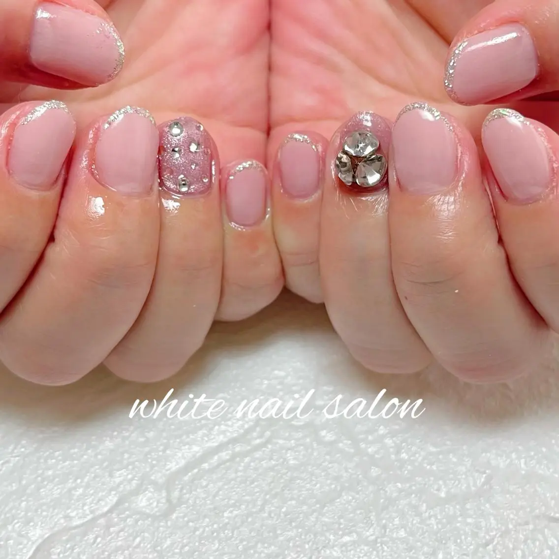 ネイル フットネイル ジェルネイル ハードジェル ラメ(グリッター) 持ち込み ハンドネイル white nail salonのネイルデザイン