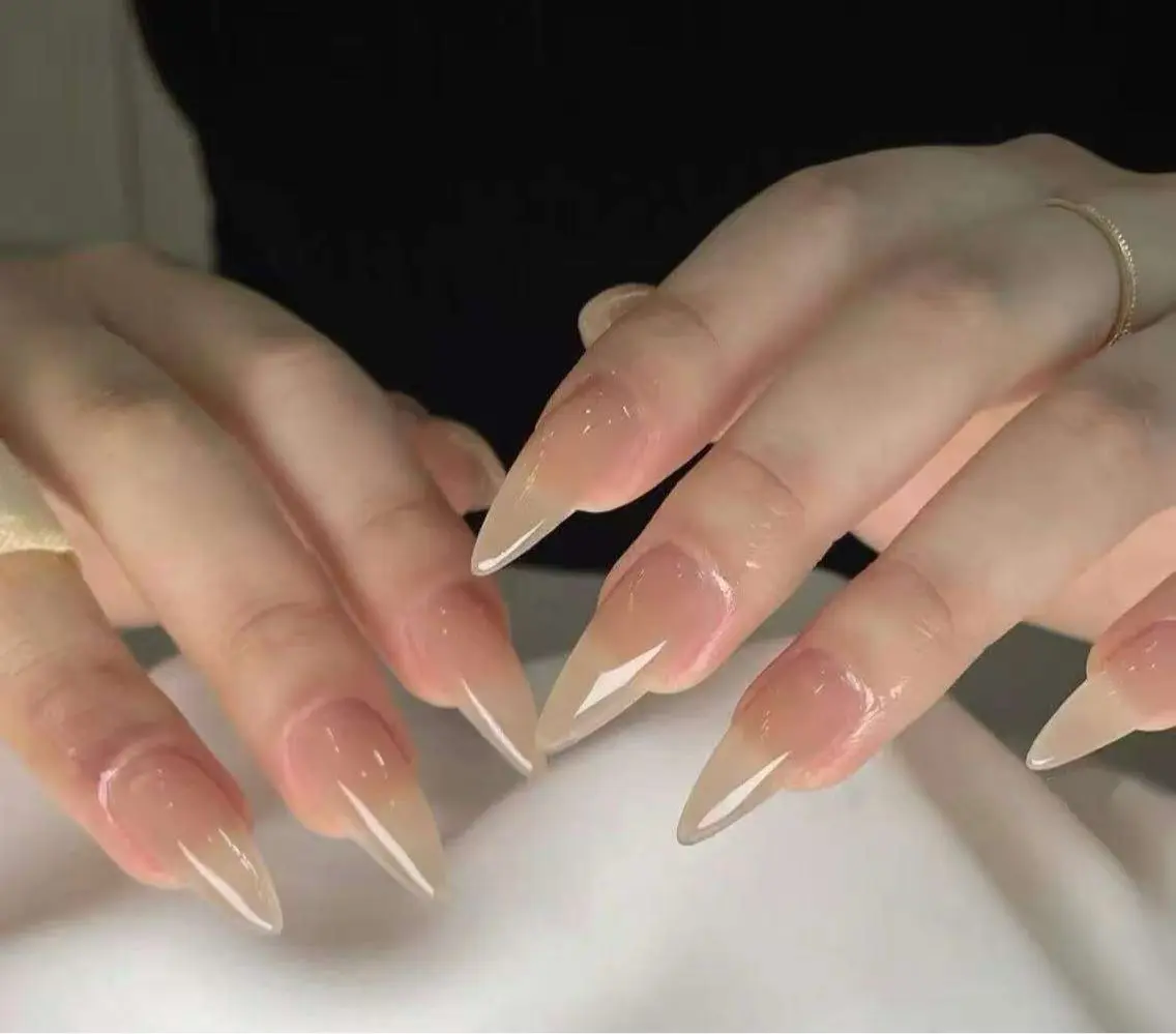 ネイル フラワーネイル フレンチネイル ジェルネイル ガラスフレンチ ハート ハンドネイル BabyYouMi nailのネイルデザイン