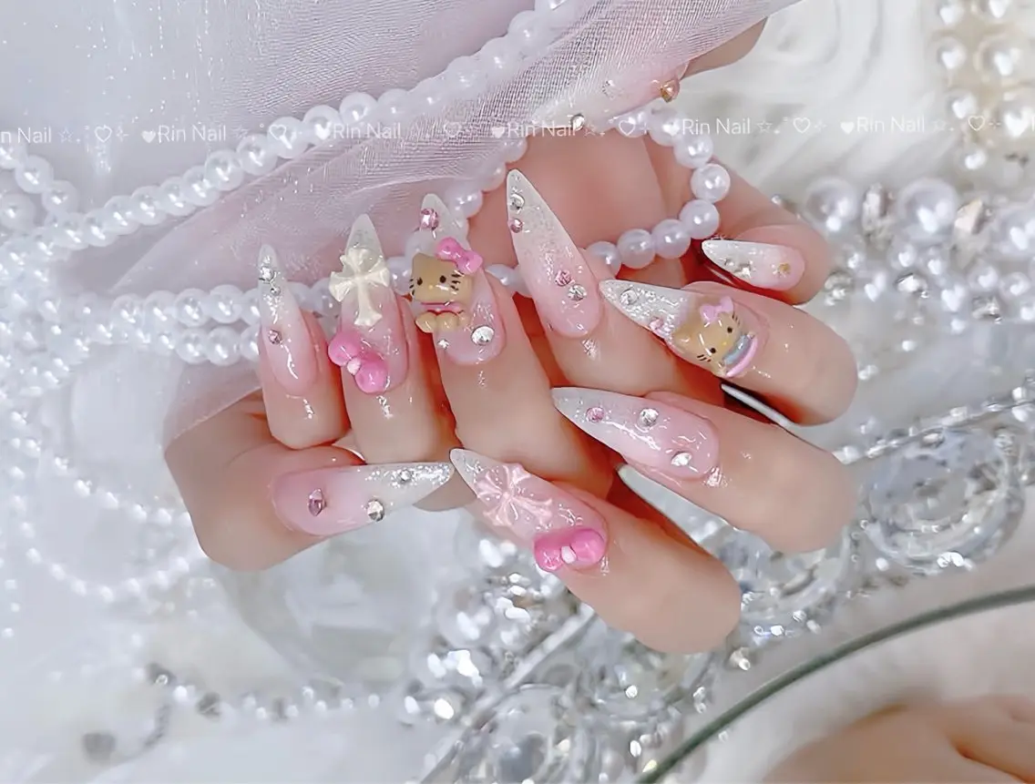 ネイル オーロラネイル チークネイル 桜ネイル クリアネイル ドット ハンドネイル Rin Nail Shinokuboのネイルデザイン