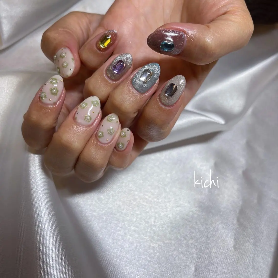 ネイル kichi･: *のネイルデザイン