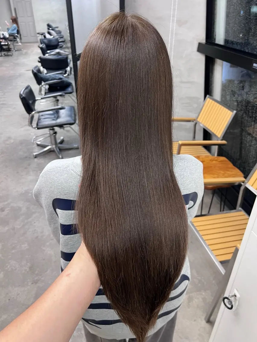 ロング カラー カット ヘアカラー トリートメント ムラの出ない艶カラー レイヤーカット千葉のヘアスタイル