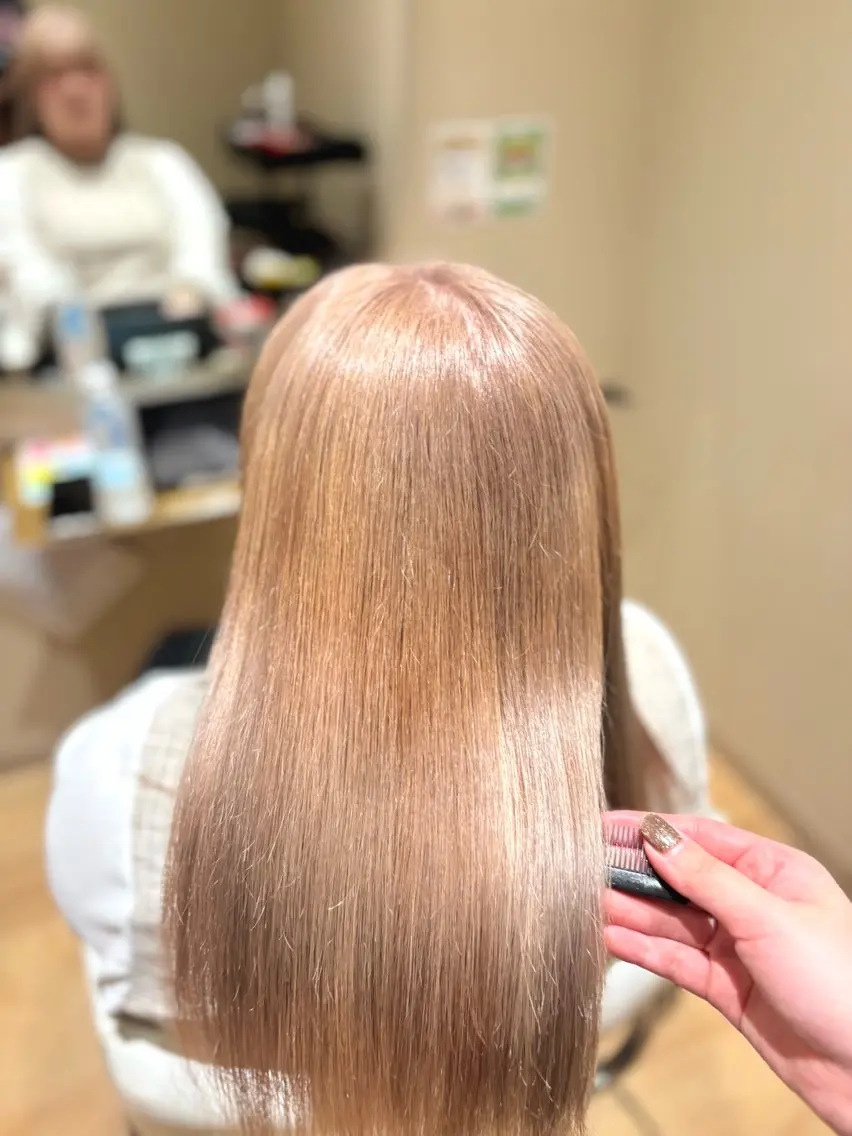 セミロング ヘアカラー 中島愛佳🐥⸒⸒ 縮毛矯正/艶髪カラーのヘアスタイル