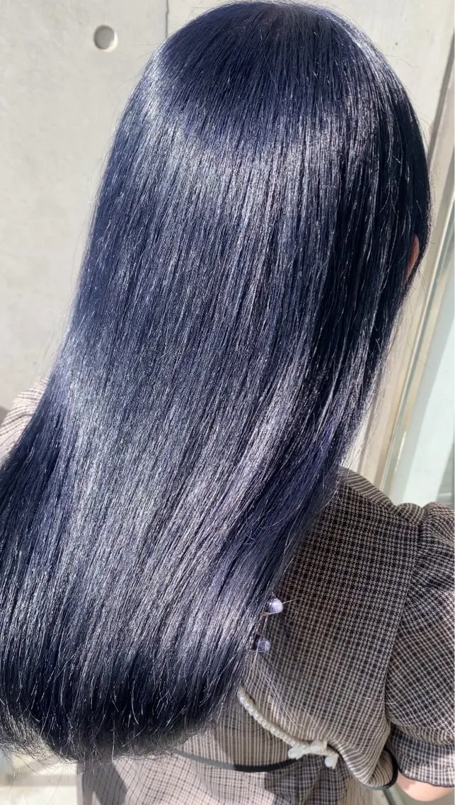 ロング カラー 黒髪 ブリーチ ブルーカラー ブルーブラック カット ヘアカラー トリートメント 【ROA】 MISUZU✨のヘアスタイル