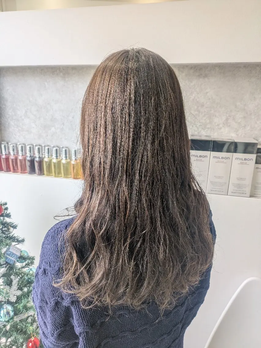 ロング カラー 森下 栞奈のヘアスタイル