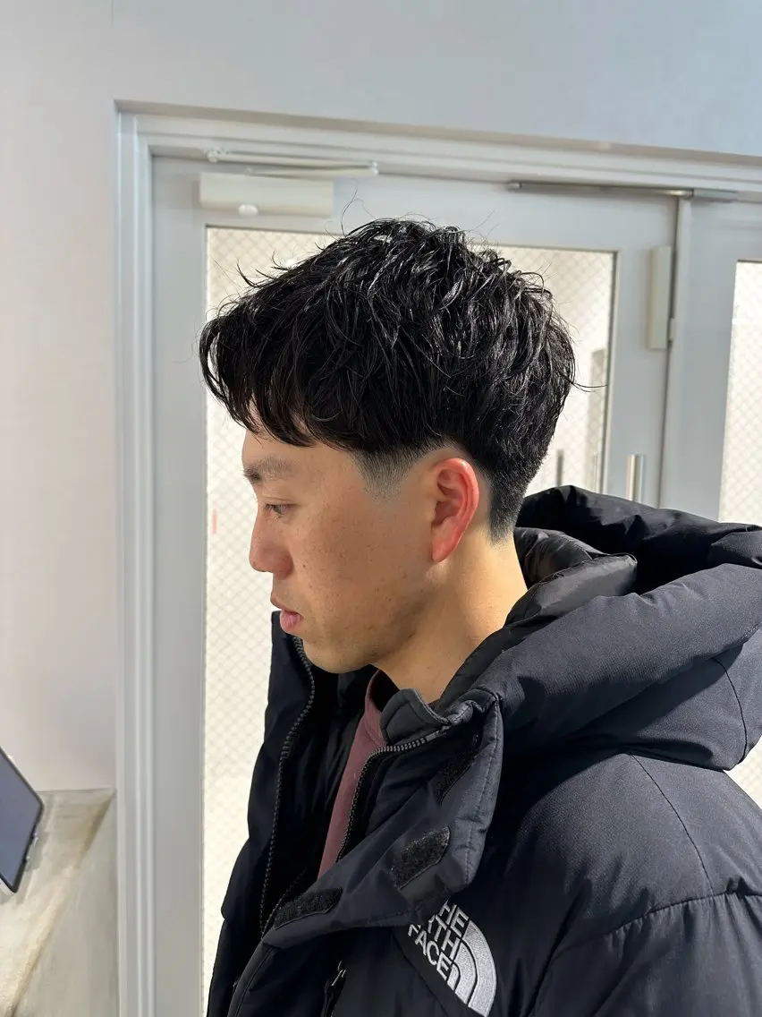 ショート パーマ メンズ フェードカット カット パーマ 俵 知広のヘアスタイル
