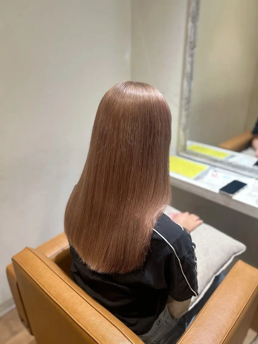 カラー ブリーチ カット ヘアカラー かとう はるかのヘアスタイル