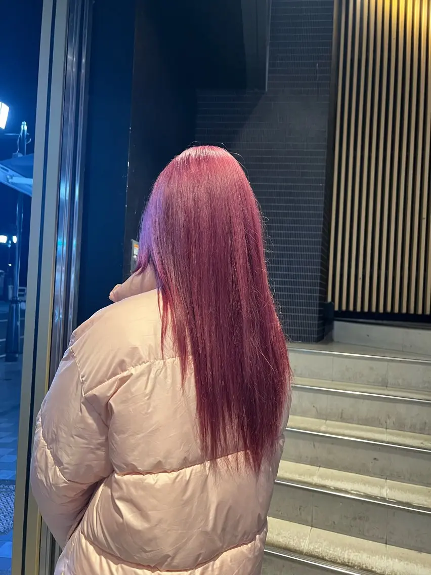 セミロング ヘアカラー ハイトーンカラー 坂本 翼のヘアスタイル