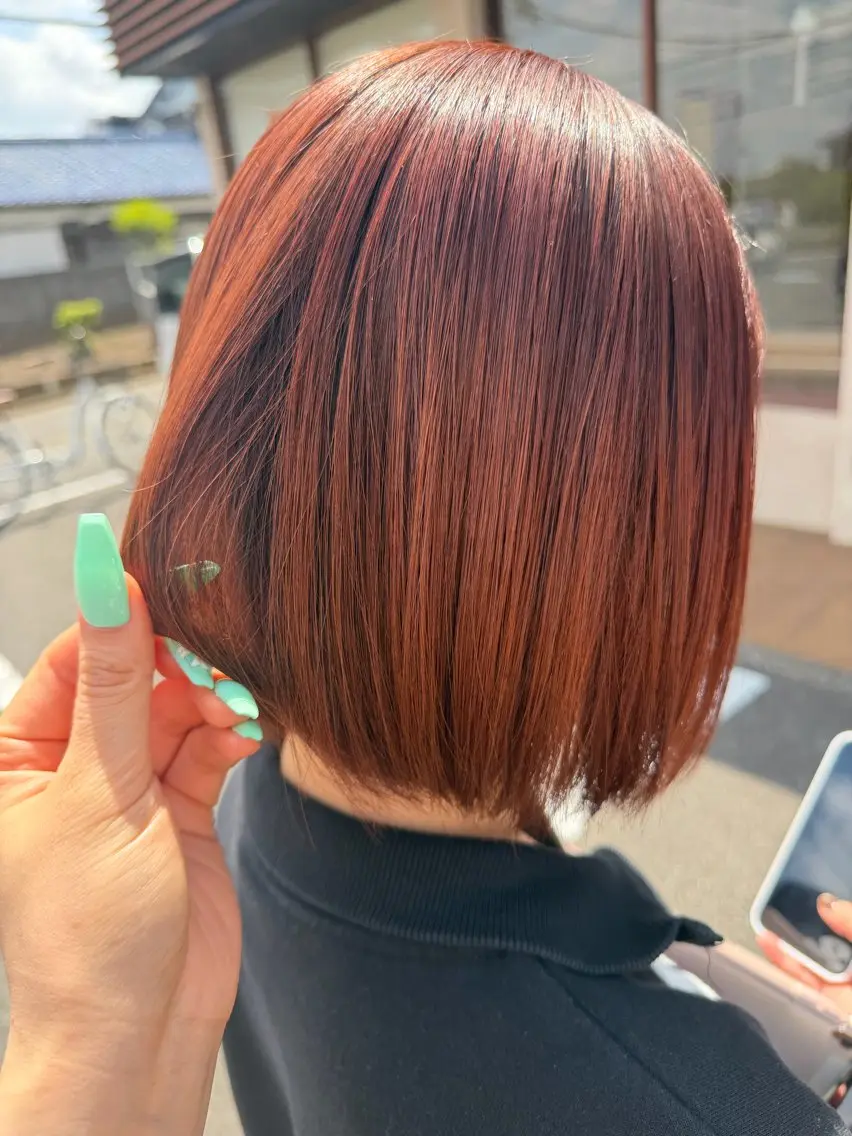 ショート カラー 林 莉瑠のヘアスタイル