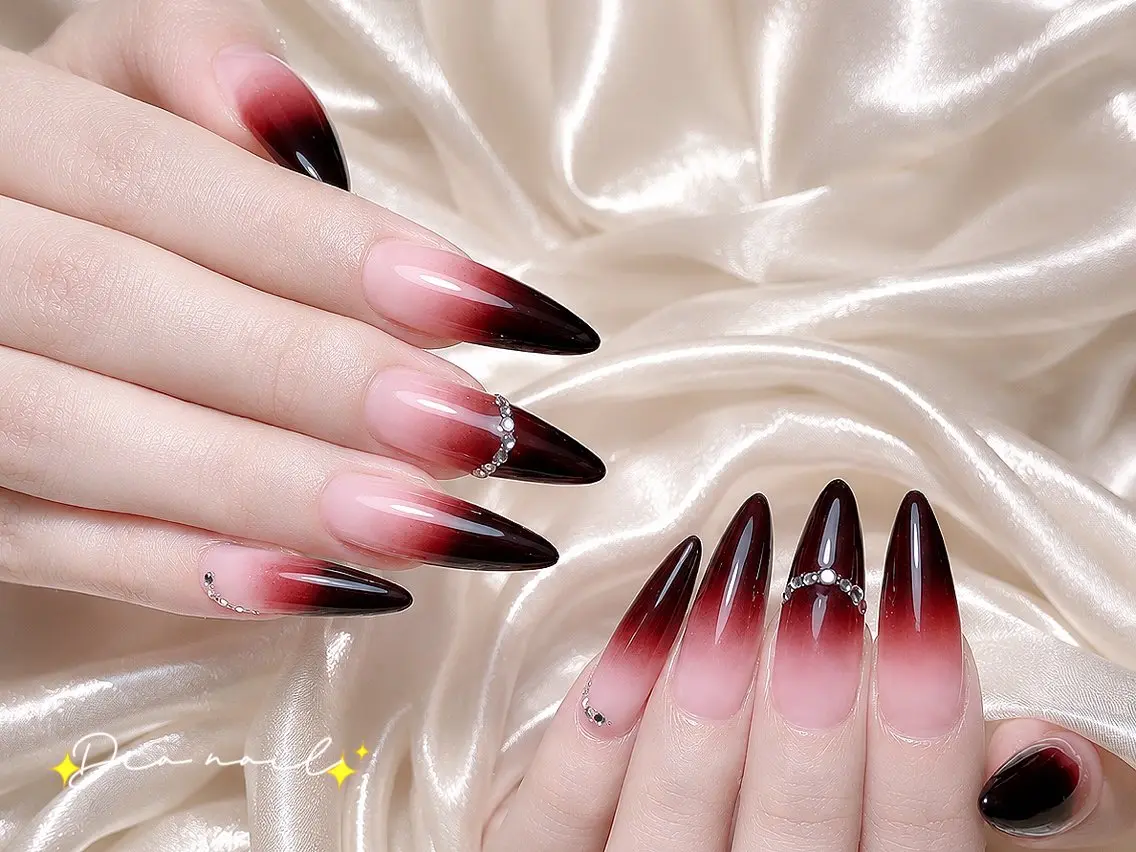 ネイル フットネイル 韓国ネイル レース マグネットネイル ニュアンスネイル ハンドネイル Dia nail サロンのネイルデザイン