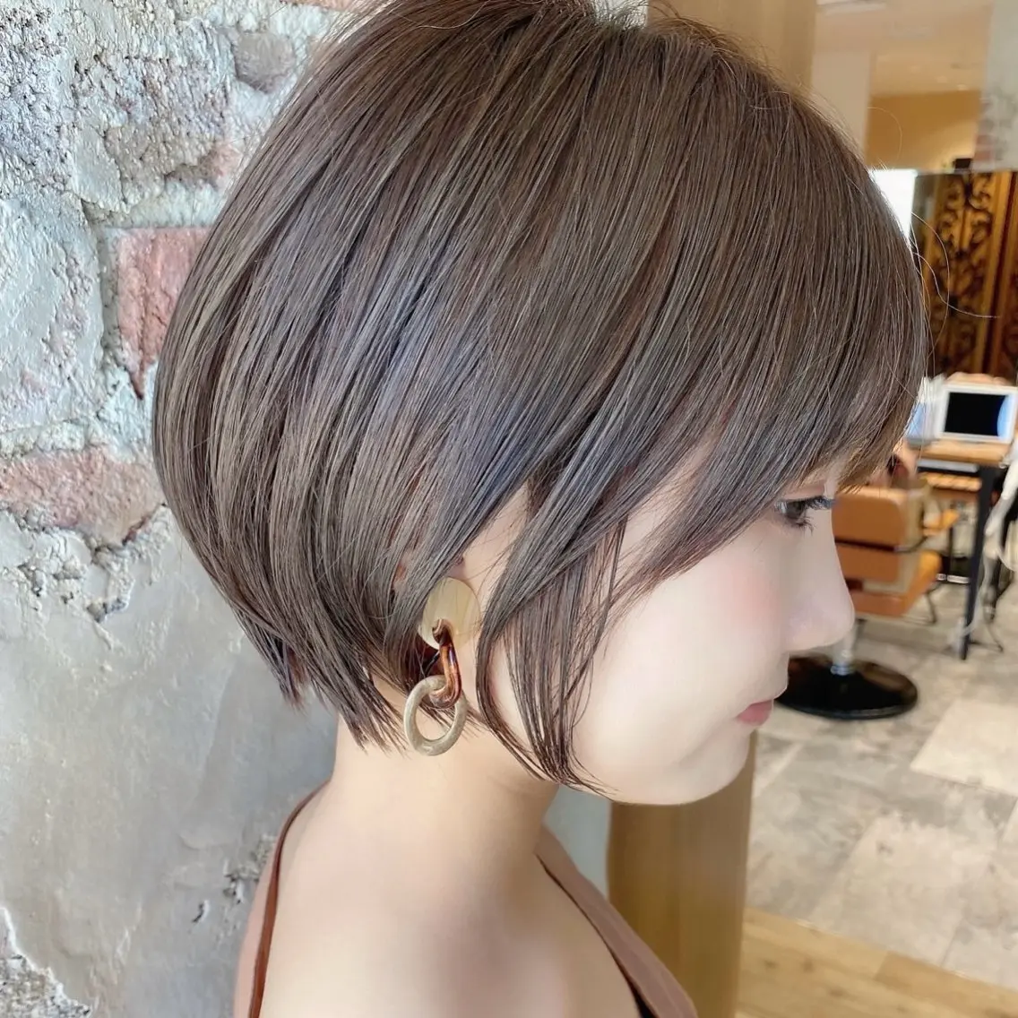 ショート カラー カット ヘアカラー トリートメント 💍新宿ショート 💍岩田莉奈のヘアスタイル