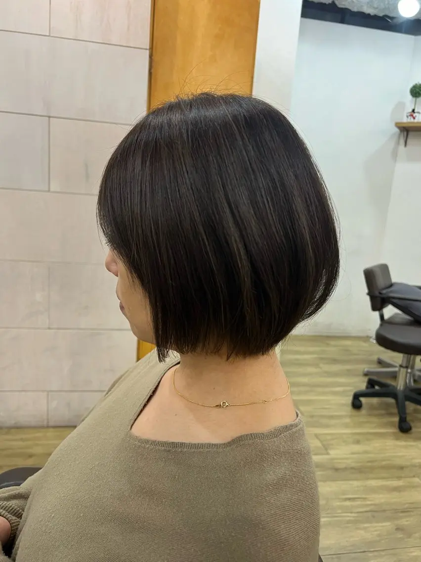 ショート カラー ハイライトカラー シルバー ハイライト レイヤーカット 🫧うる艶ヘアー🫧 Yukaのヘアスタイル