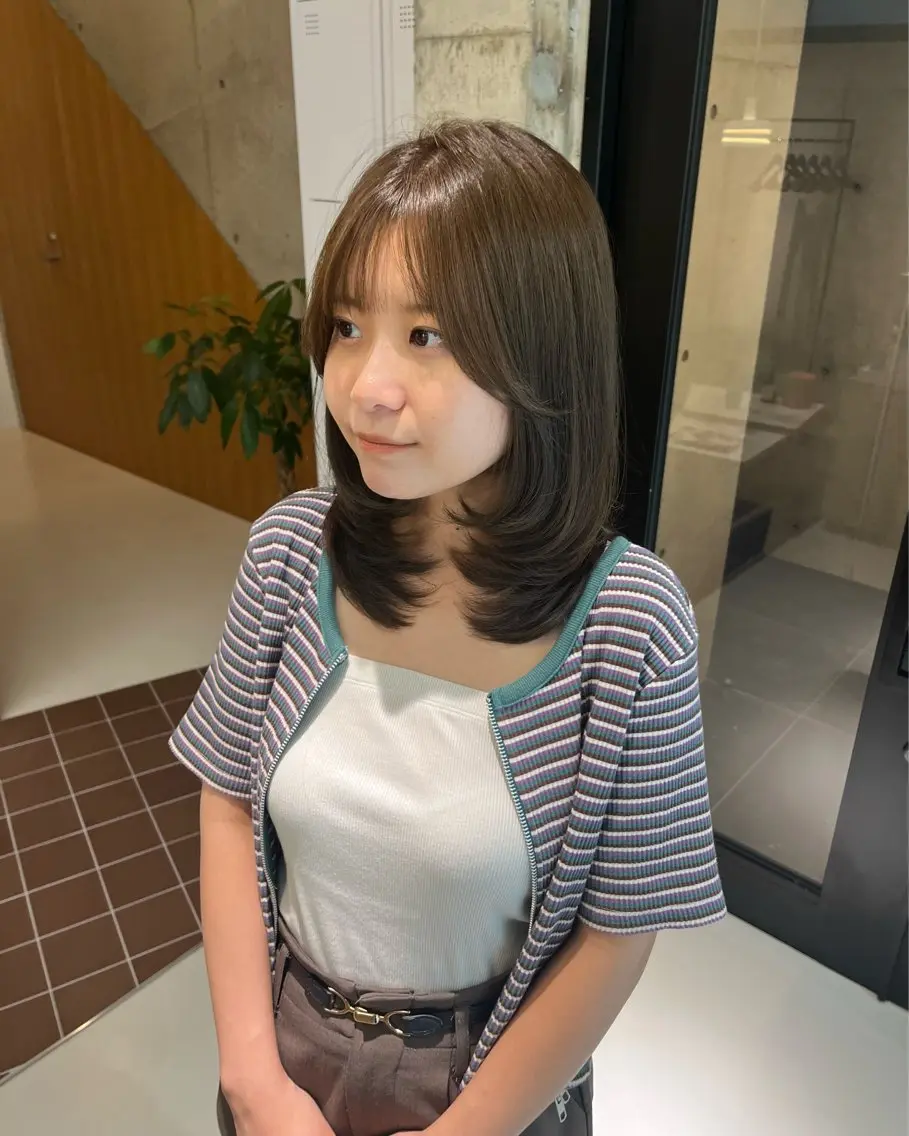 ミディアム カラー ミディアムレイヤー レイヤーカット カット ヘアカラー トリートメント 髪質改善/レイヤー/ 🐈Yokotaのヘアスタイル