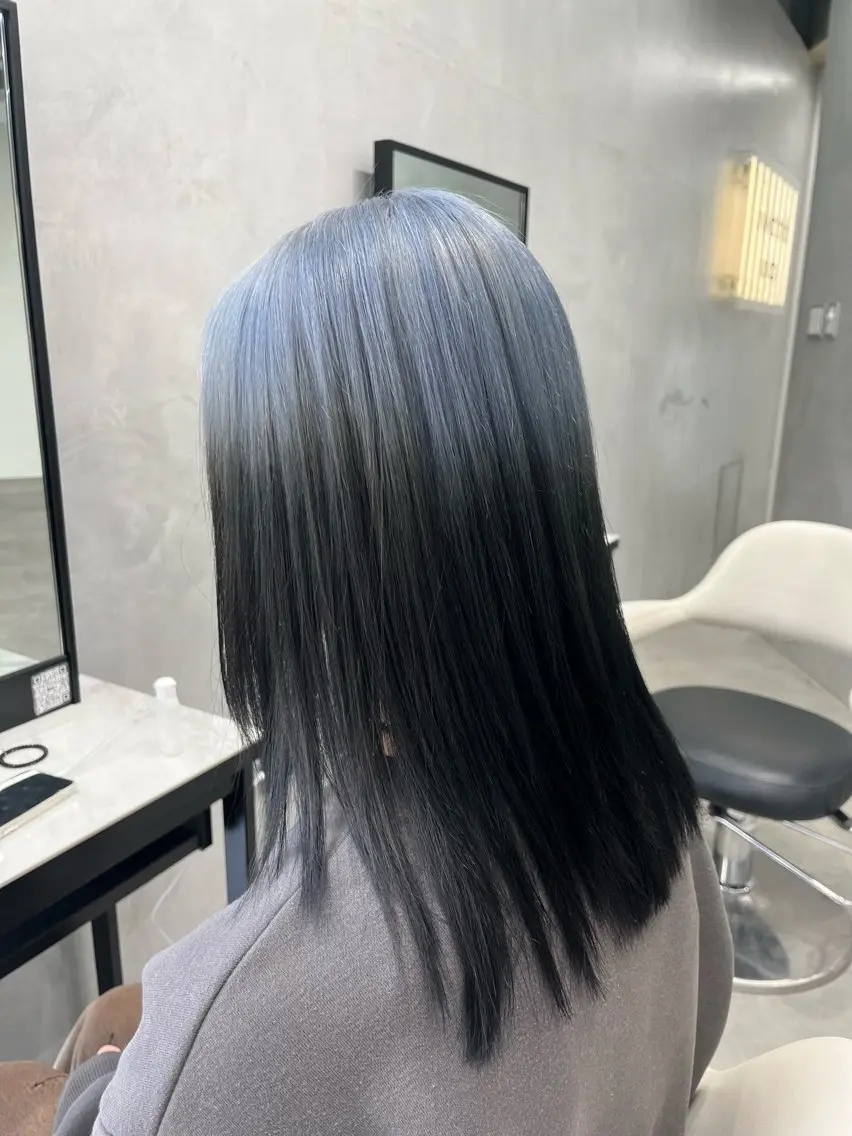 セミロング ヘアカラー 中村 彩夏のヘアスタイル