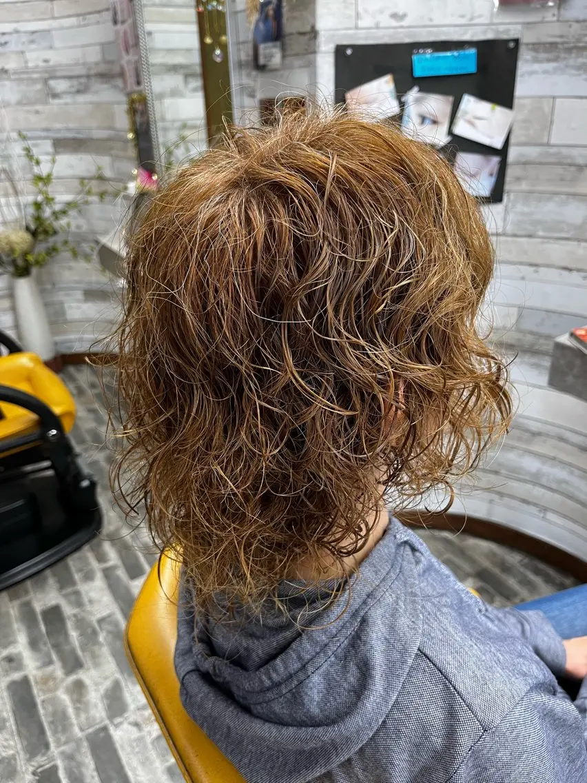 ミディアム カラー パーマ ミディアムパーマ カット パーマ 大坪 拓斗のヘアスタイル