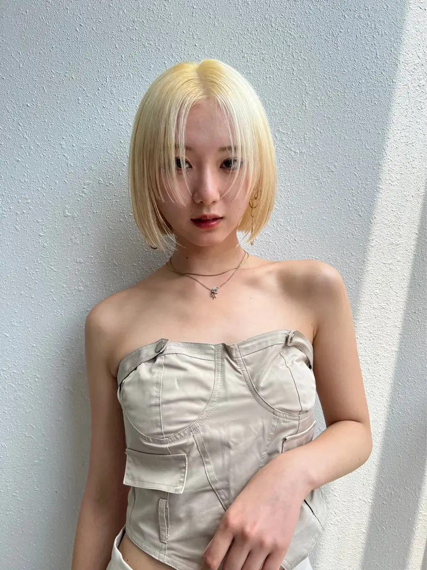 ミディアム ヘアカラー SARA 艶髪/髪質改善のヘアスタイル