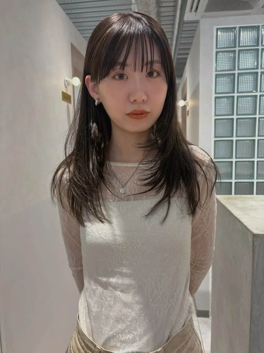 ミディアム カラー レイヤーカット カット ヘアカラー トリートメント 砂原 ひよりのヘアスタイル