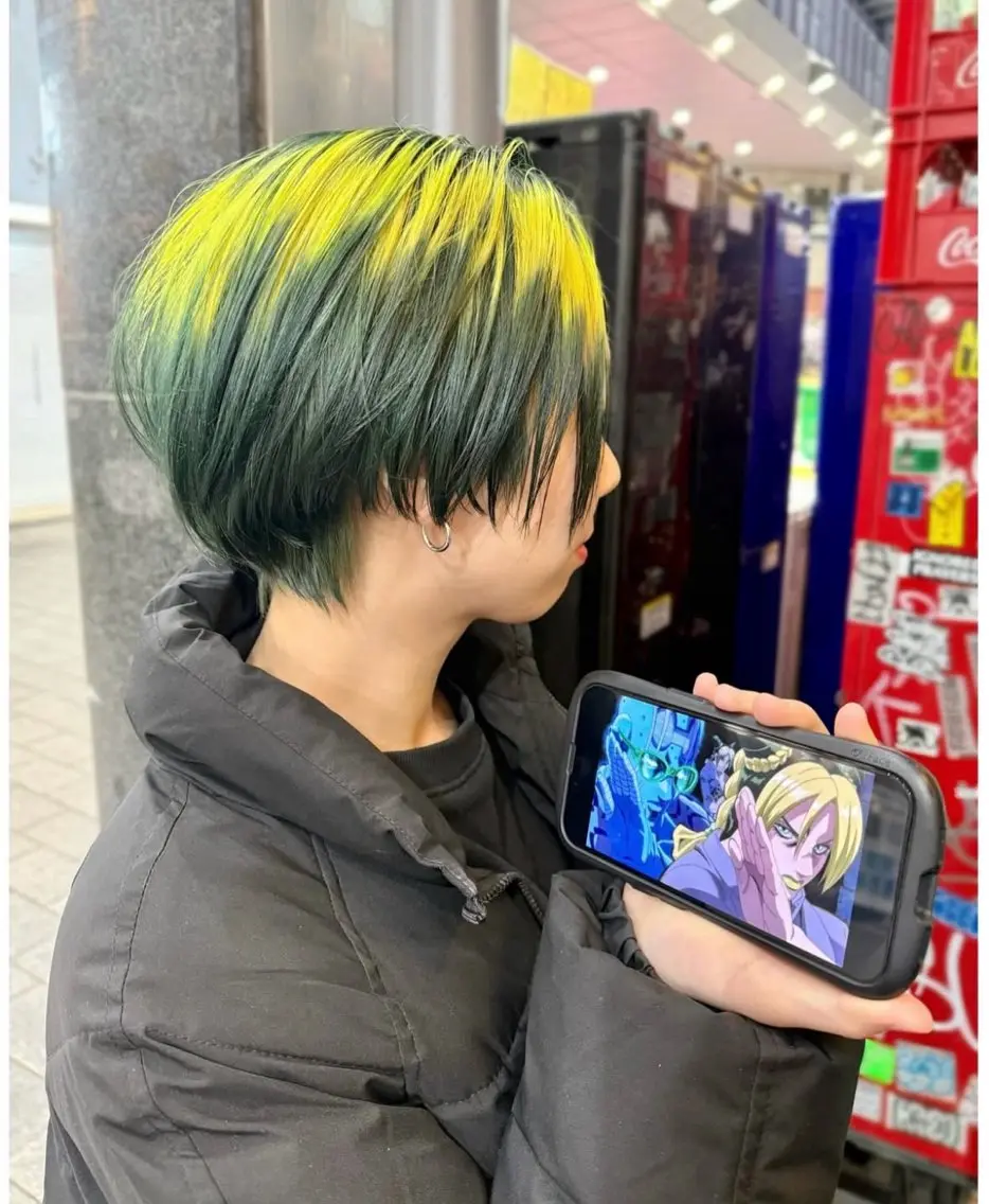 ショート カラー イエローカラー ショートヘア ヘアカラー TSUNO🦖 派手髪/オタク美容師のヘアスタイル