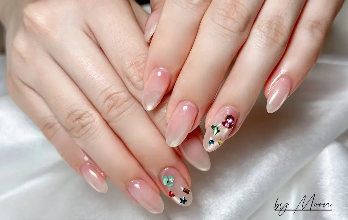 ネイル Moon Nailsのネイルデザイン