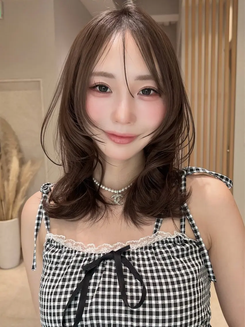 セミロング カラー カット ヘアカラー トリートメント 興津/韓国レイヤー ダブルカラー美髪縮毛のヘアスタイル