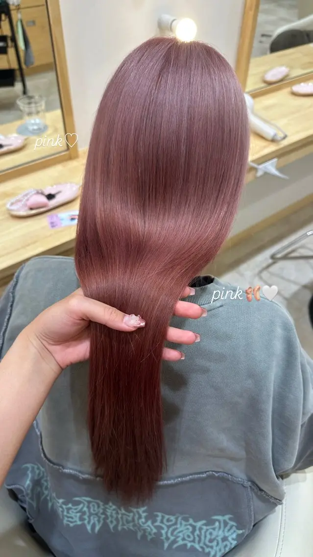 ロング カラー カット ヘアカラー 淡い暖色カラー🩰 girly ♡ ノアのヘアスタイル