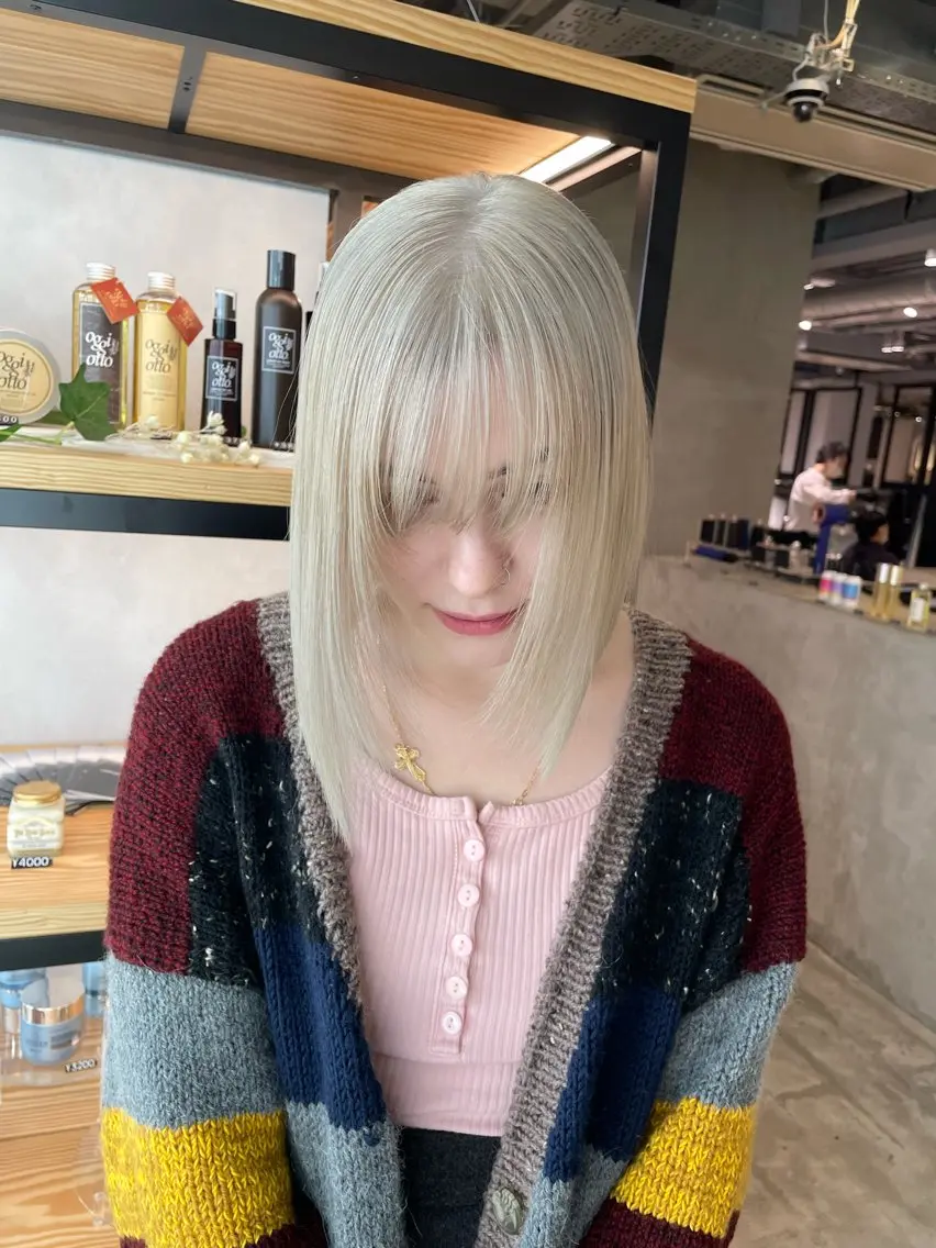 ショート カラー 透明感🎀艶髪 💞まいか🎶のヘアスタイル