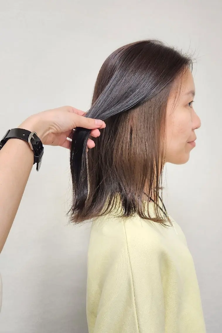 セミロング カラー グレージュ インナーカラー カット ヘアカラー 安達まい/ インナーカラー◎のヘアスタイル