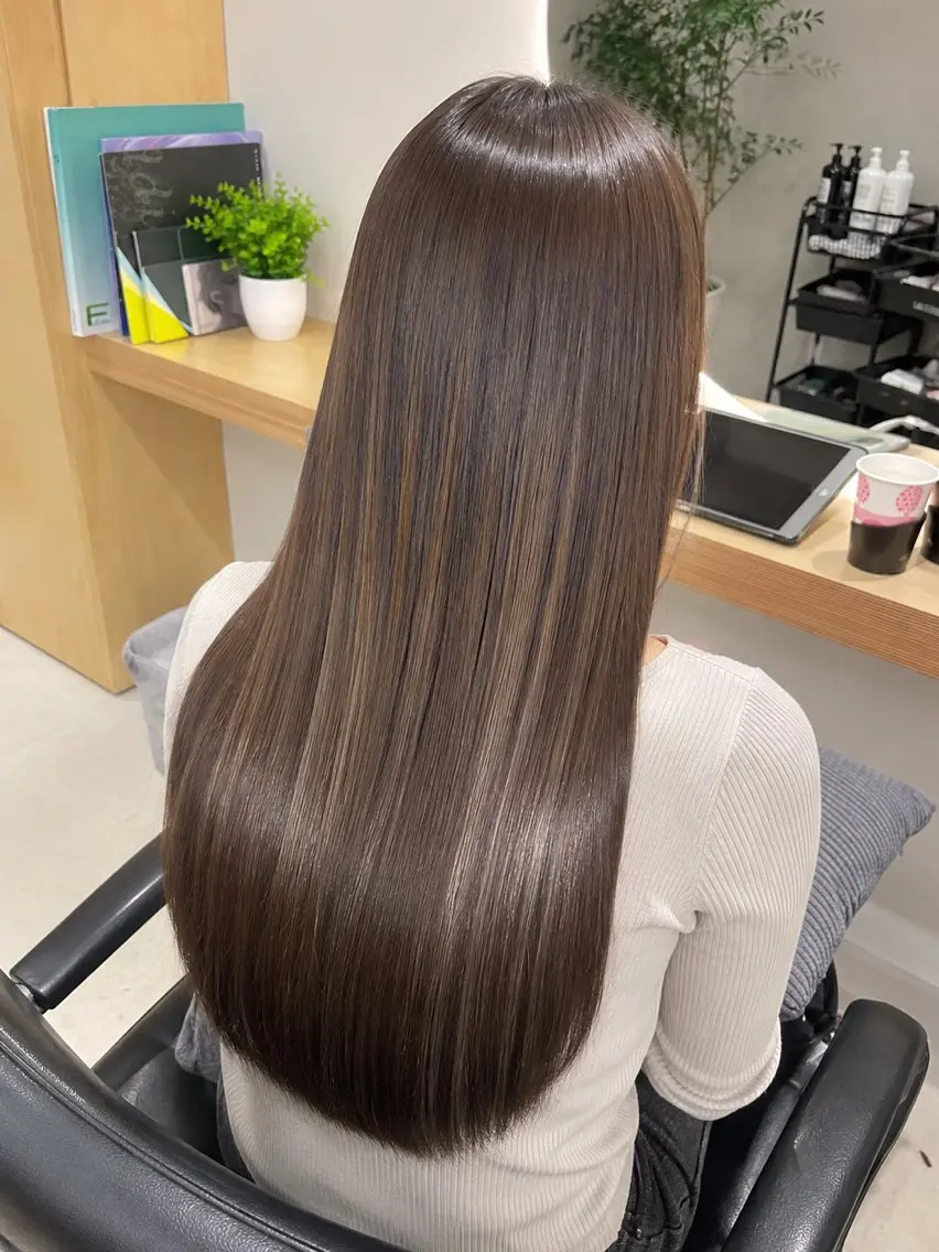 ロング ヘアカラー kyamyi キャミーのヘアスタイル