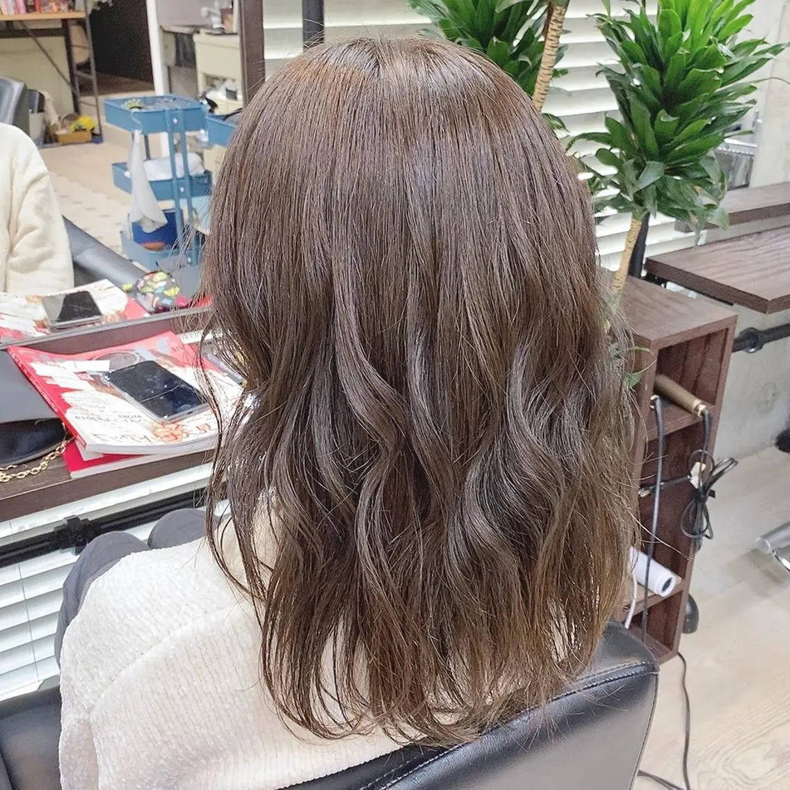 セミロング カラー アッシュ ベージュカラー ブリーチ ブリーチなしカラー ボブ 韓国ヘア☁️ mitsukiのヘアスタイル