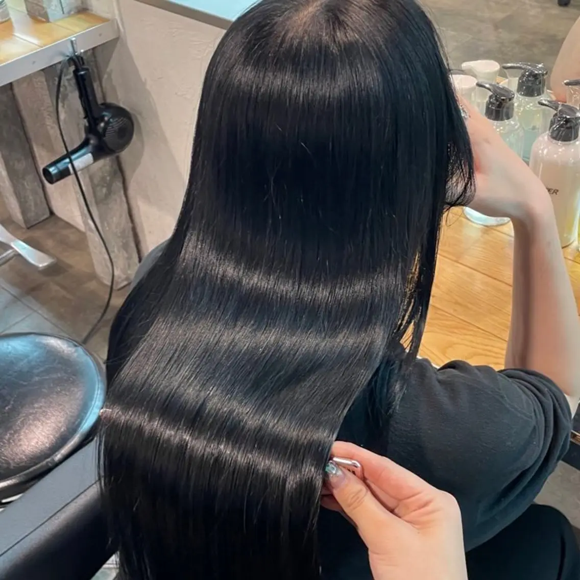 ロング カラー 黒髪 表参道♡暗髪♡ 艶カラー♡アユミのヘアスタイル
